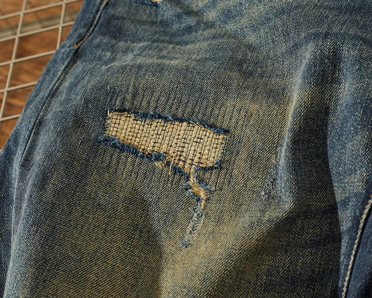 Loose Straight Leg Jeans CLB